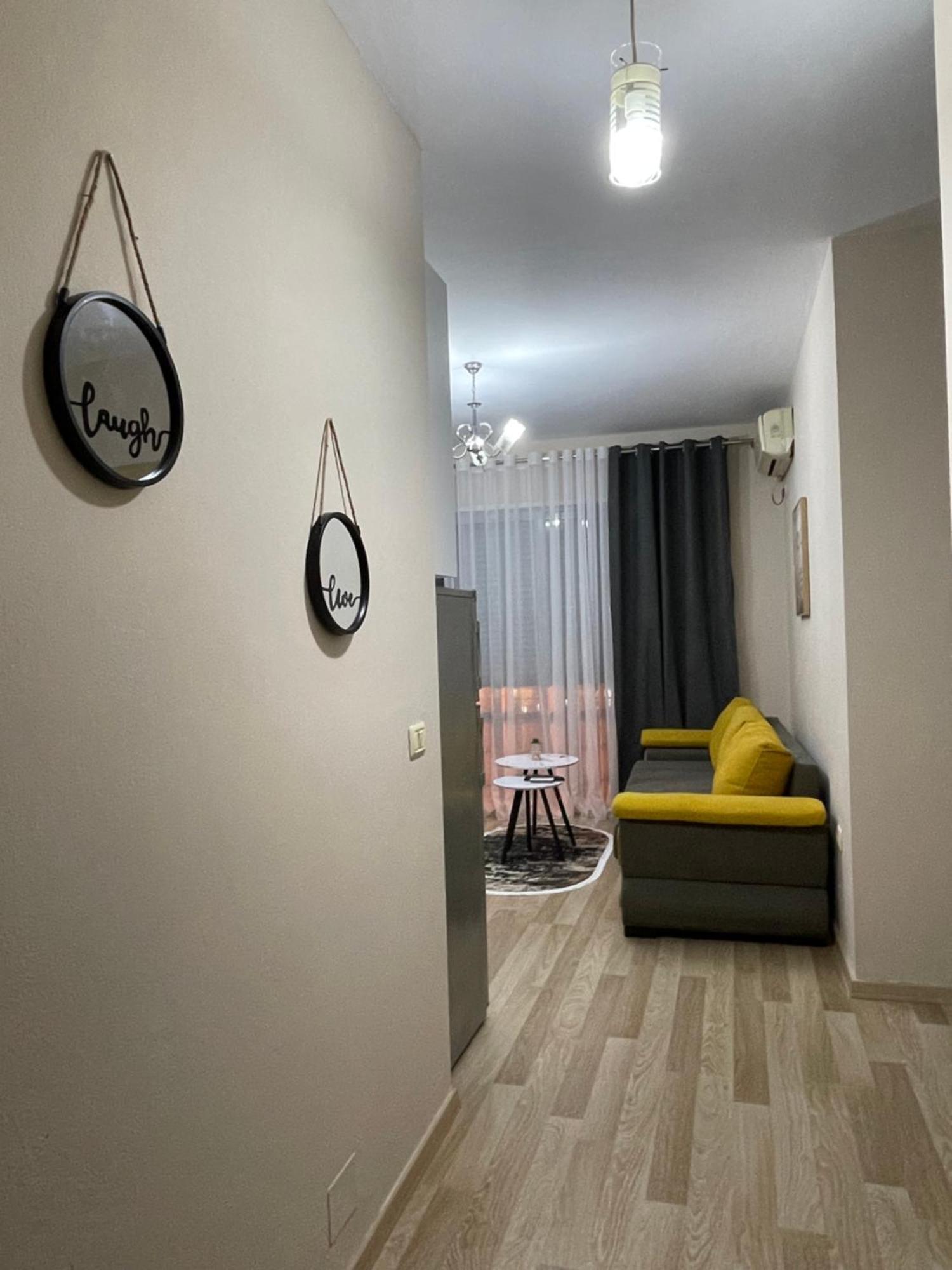Comfort Apartment City Center Tirana Esterno foto