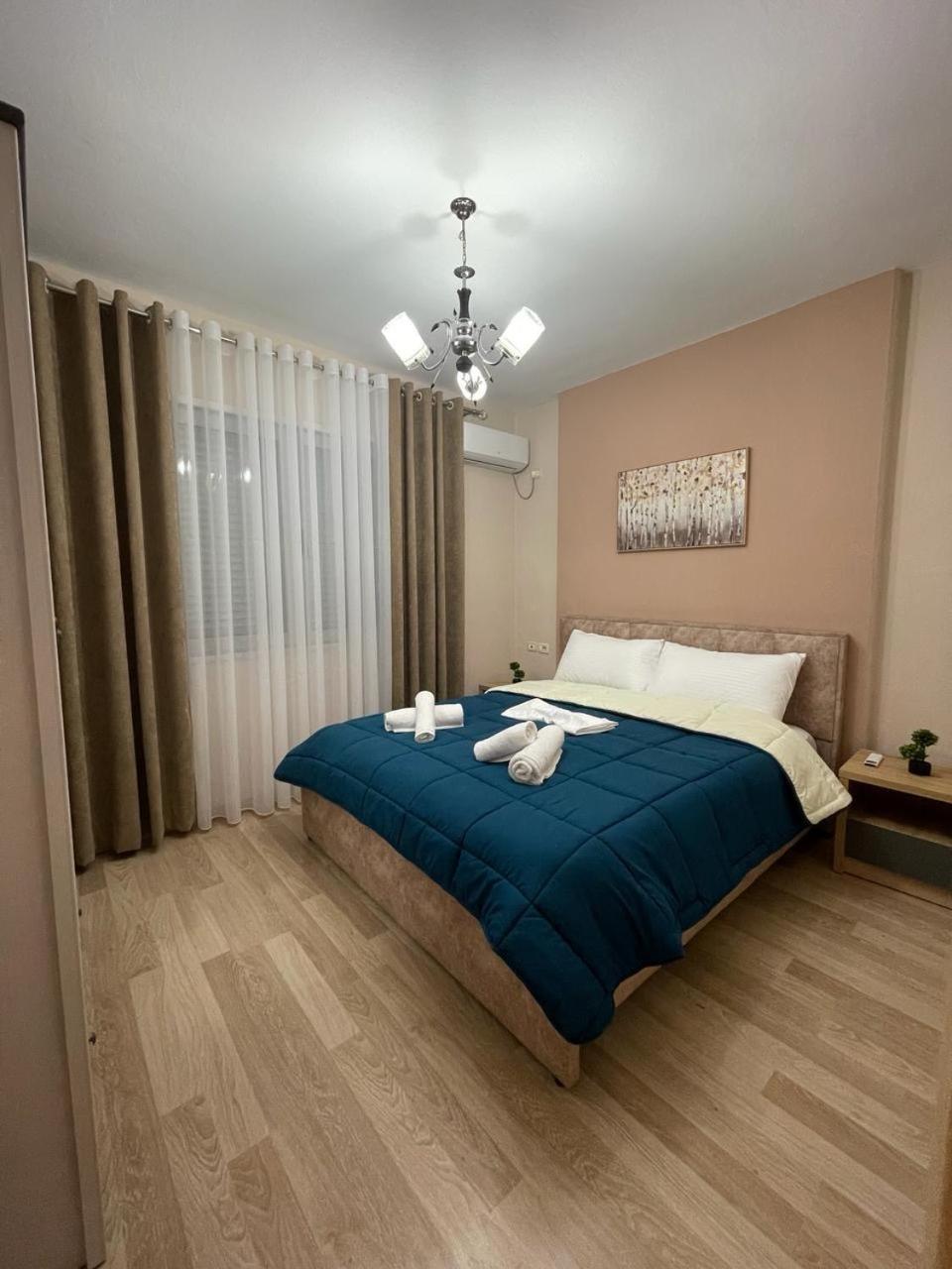 Comfort Apartment City Center Tirana Esterno foto