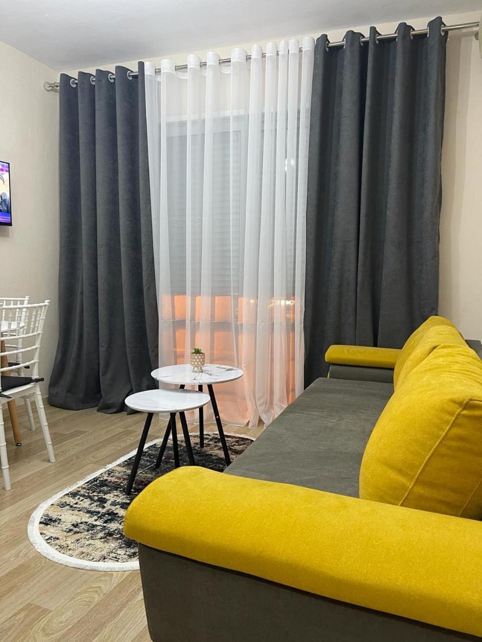 Comfort Apartment City Center Tirana Esterno foto