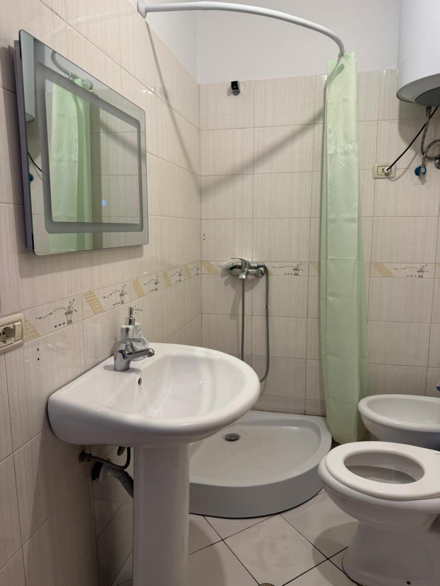 Comfort Apartment City Center Tirana Esterno foto